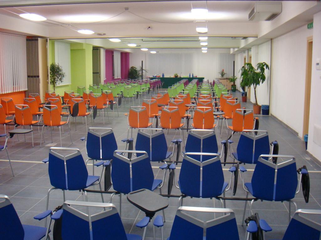 Delta Rooms ออลเบีย ภายนอก รูปภาพ