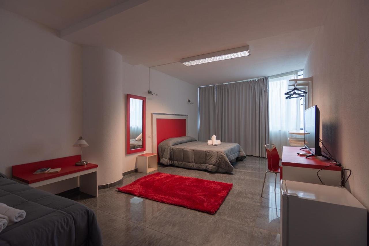 Delta Rooms ออลเบีย ภายนอก รูปภาพ