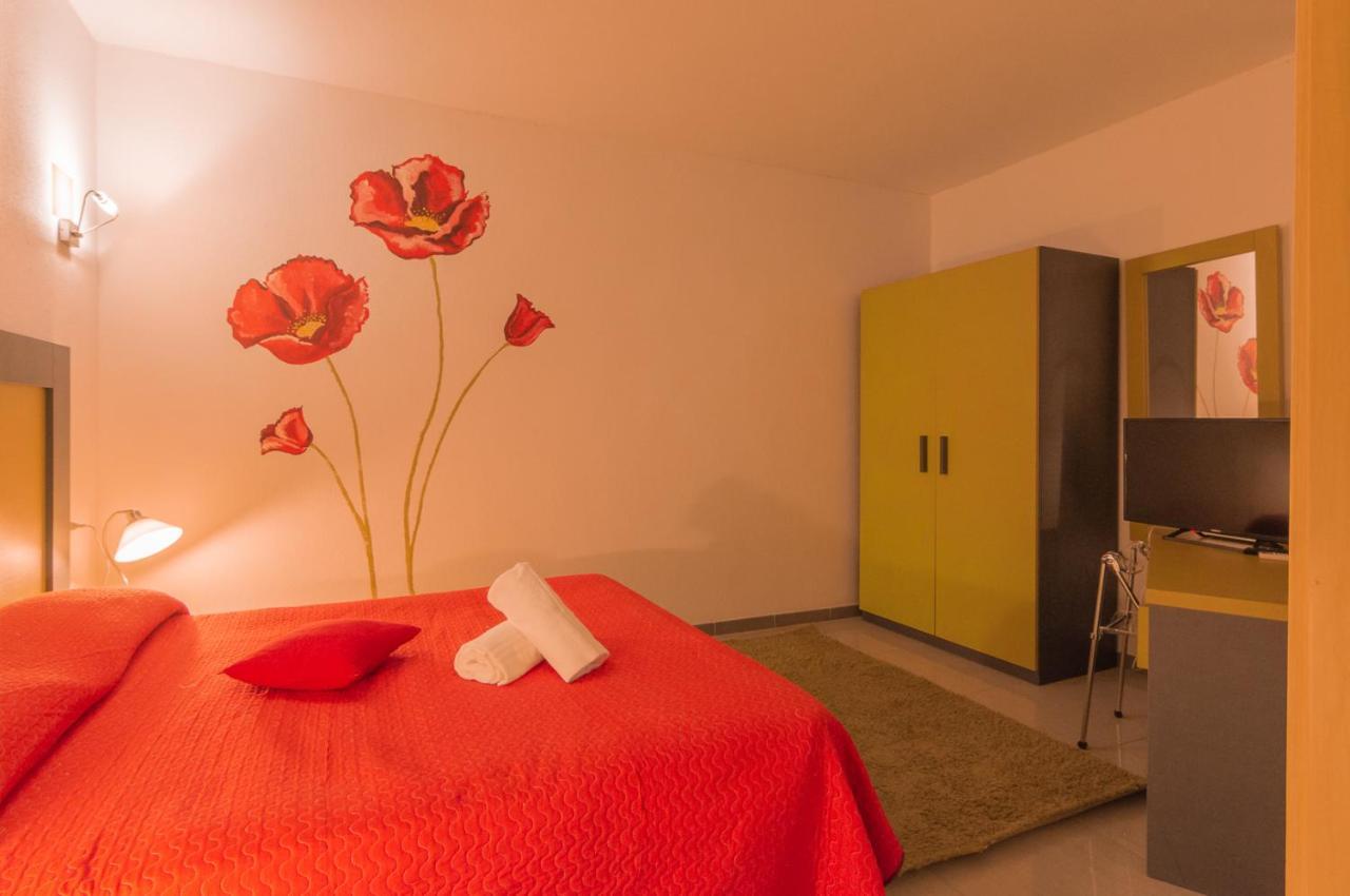 Delta Rooms ออลเบีย ภายนอก รูปภาพ