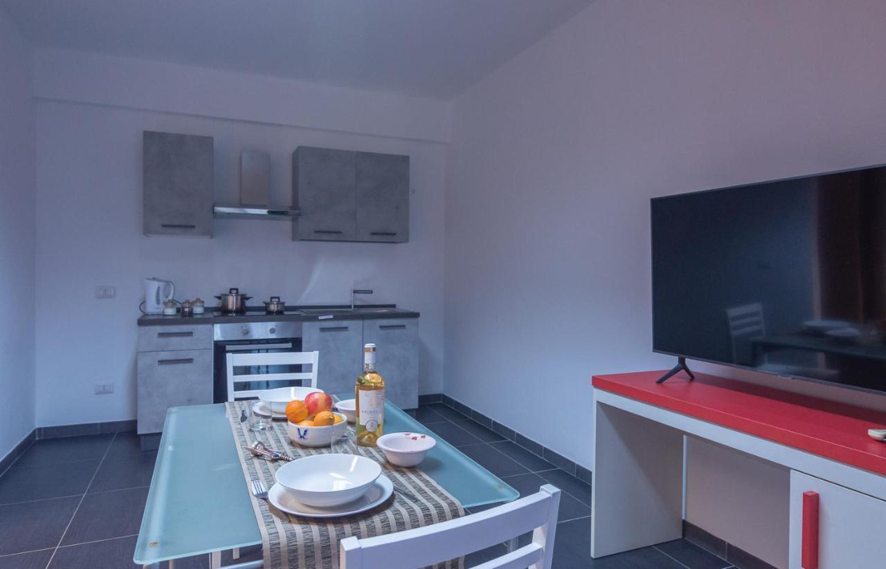 Delta Rooms ออลเบีย ภายนอก รูปภาพ