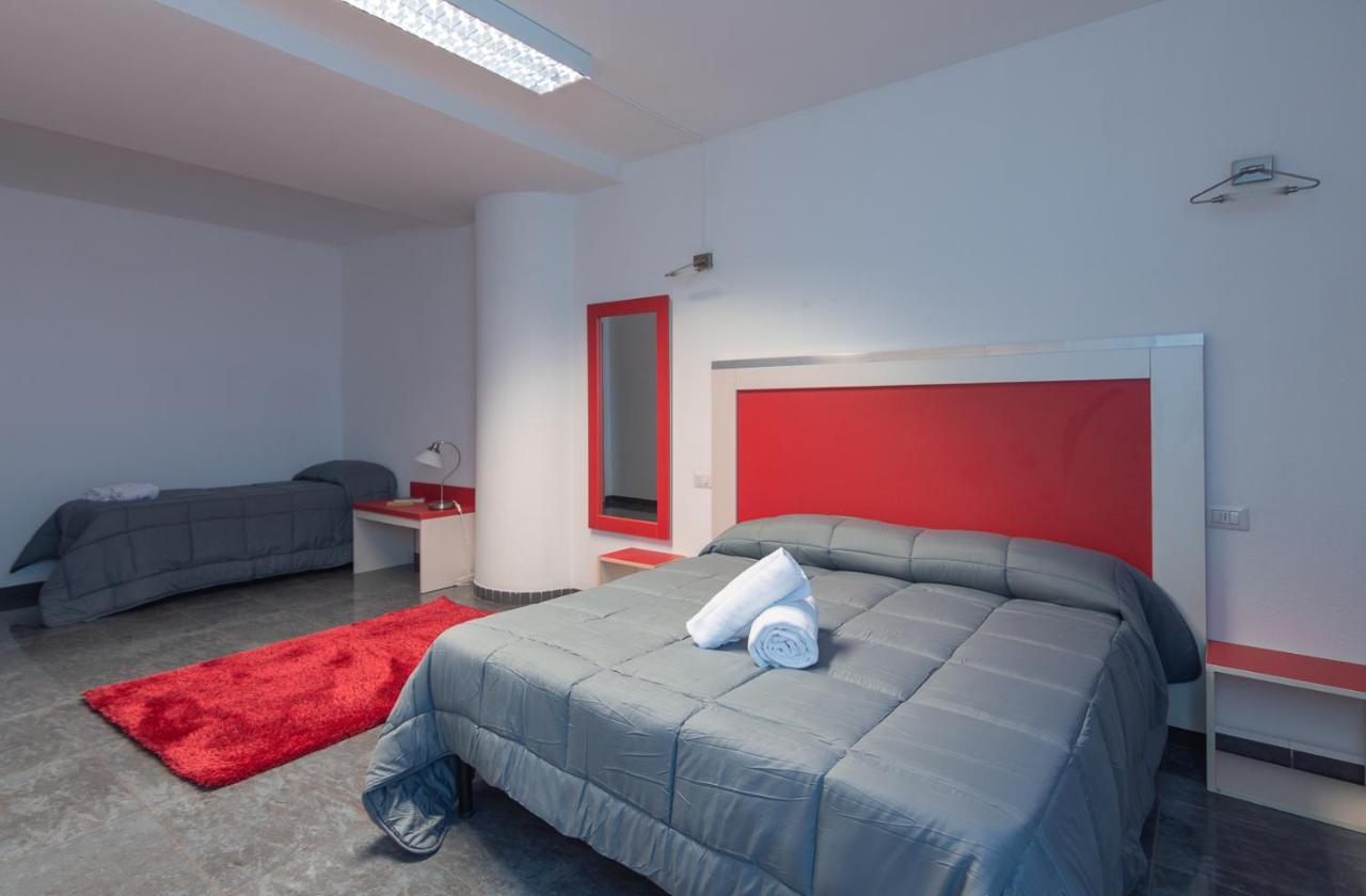 Delta Rooms ออลเบีย ภายนอก รูปภาพ