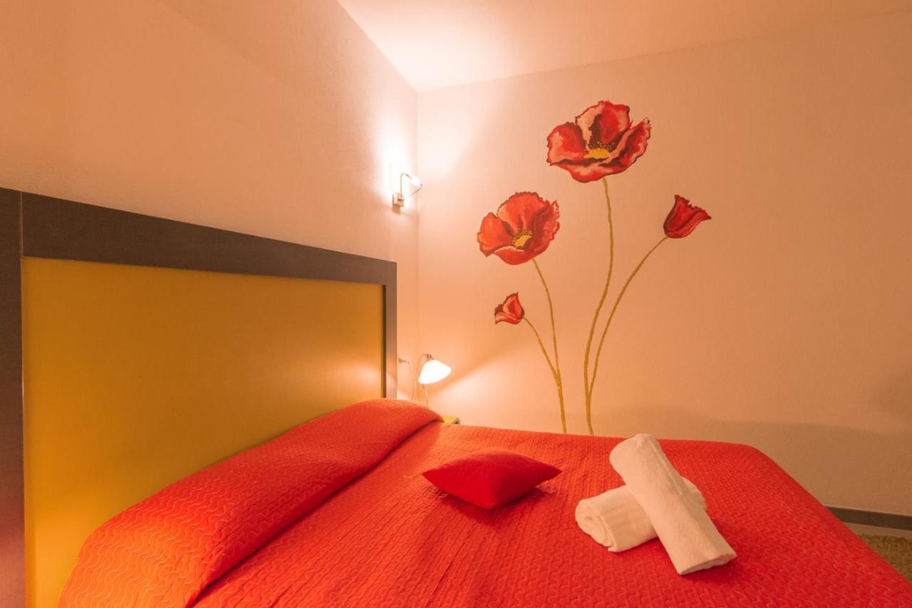Delta Rooms ออลเบีย ภายนอก รูปภาพ