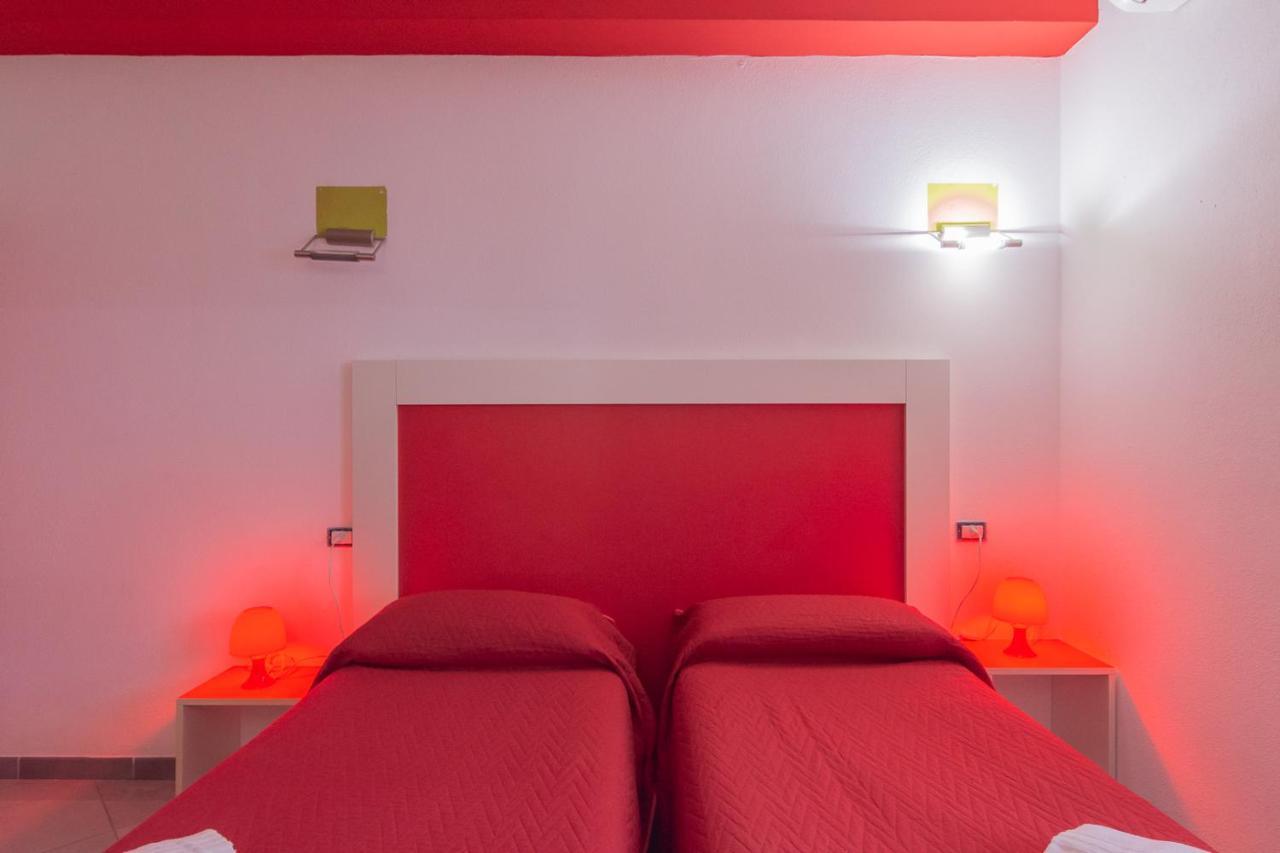 Delta Rooms ออลเบีย ภายนอก รูปภาพ