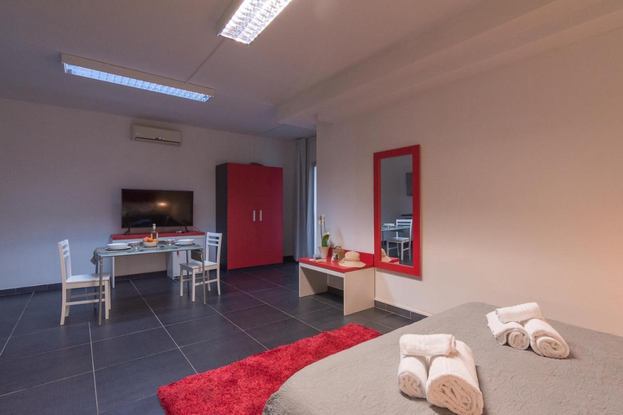 Delta Rooms ออลเบีย ภายนอก รูปภาพ